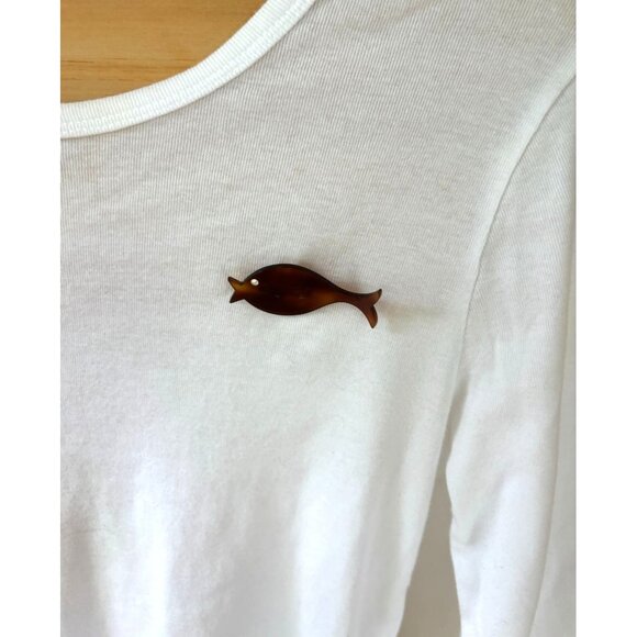 Vintage Bakelite Fish-Shaped Brown Tortoise Shell Style Brooch Pin - Picture 4 of 5